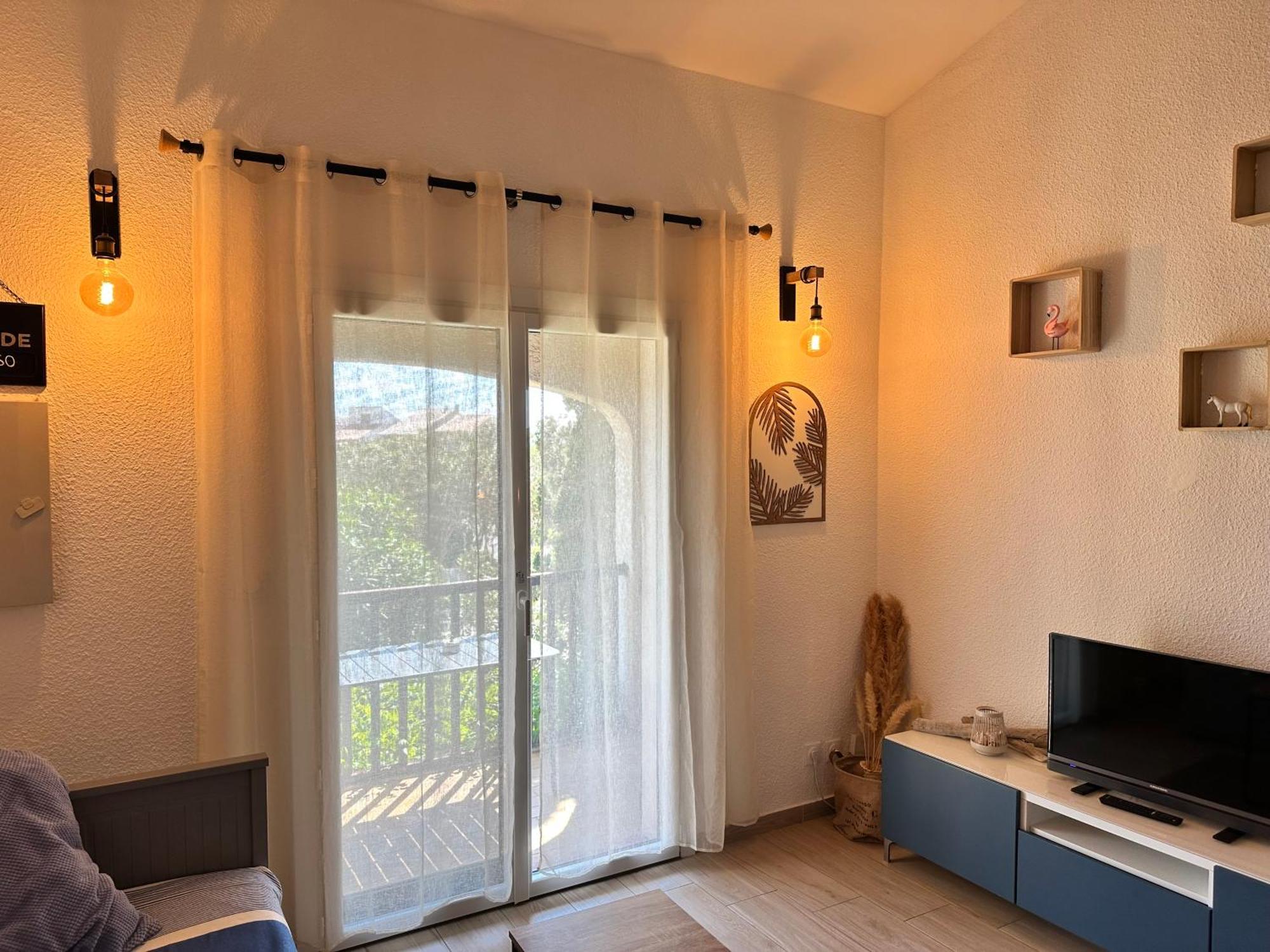 Appartement Duplex 4Pers Climatise - Locations Vld Camargue Saintes-Maries-de-la-Mer Bagian luar foto